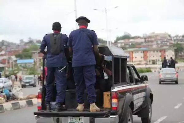 Navy hands over 17 suspected oil thieves to NSCDC for prosecution